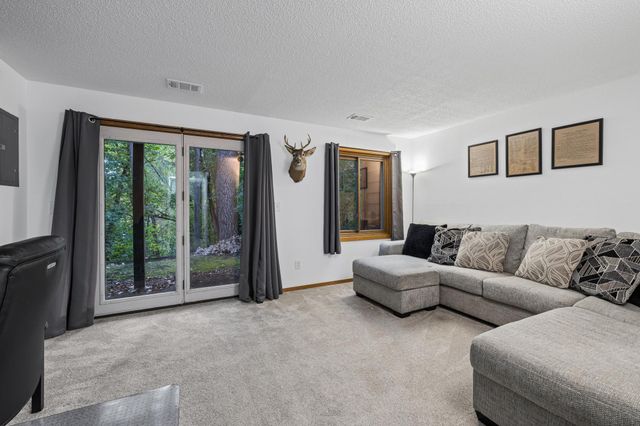 3253 Evergreen Drive, Eagan, MN 55121