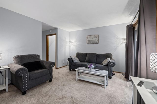 3253 Evergreen Drive, Eagan, MN 55121