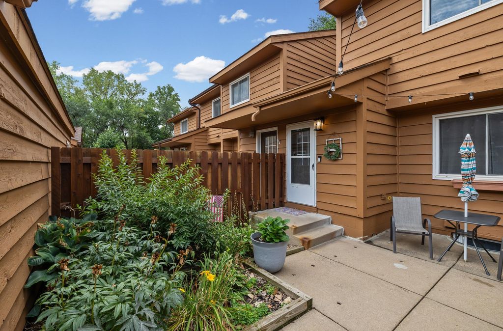 3253 Evergreen Drive, Eagan, MN 55121