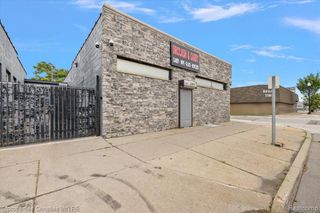 23656 Van Dyke Avenue, Warren, MI 48089