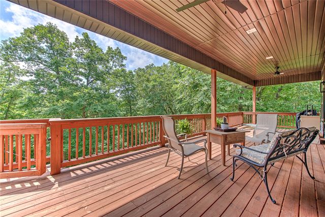 8525 Manor Drive, Bentonville, AR 72712