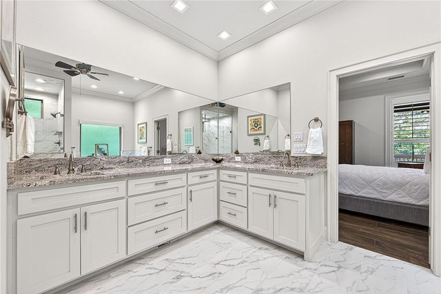 8525 Manor Drive, Bentonville, AR 72712