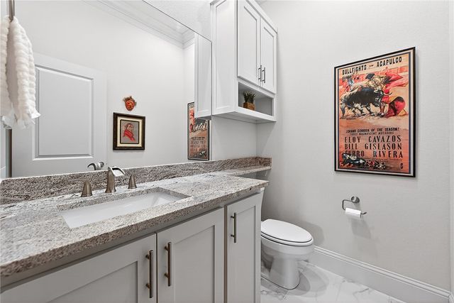 8525 Manor Drive, Bentonville, AR 72712