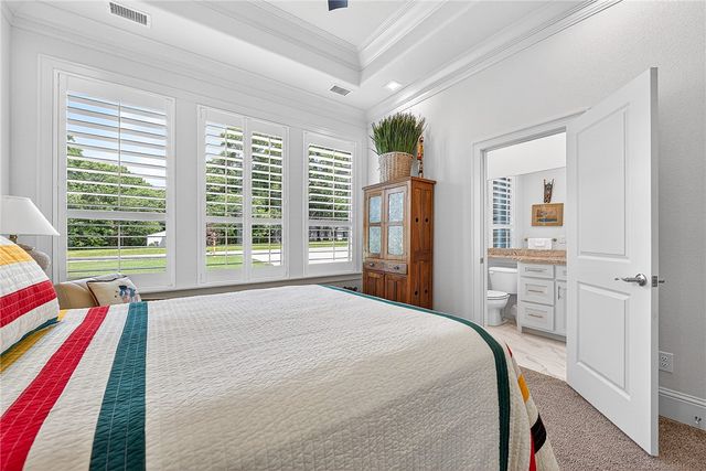 8525 Manor Drive, Bentonville, AR 72712