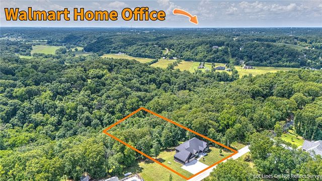 8525 Manor Drive, Bentonville, AR 72712