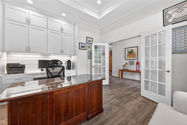 8525 Manor Drive, Bentonville, AR 72712