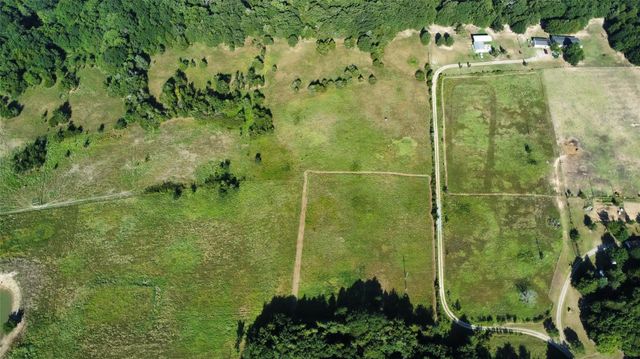 1979 County Road 1135, Ravenna, TX 75476