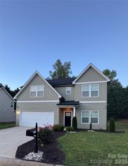 1212 Fall Day Circle SW, Lenoir, NC 28645