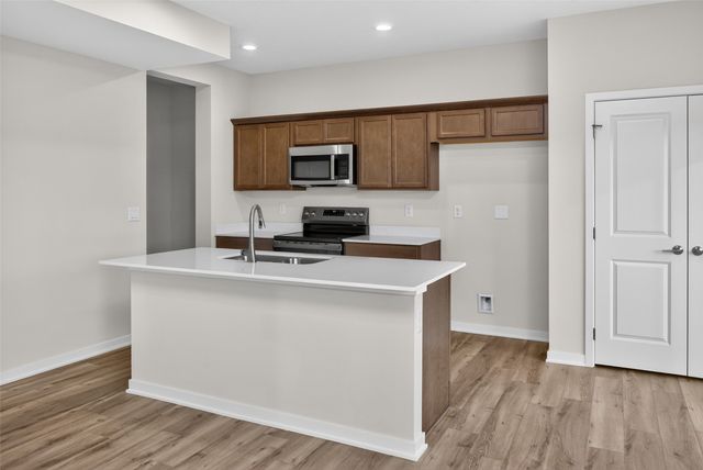 9120 Robinson Drive, West Des Moines, IA 50266