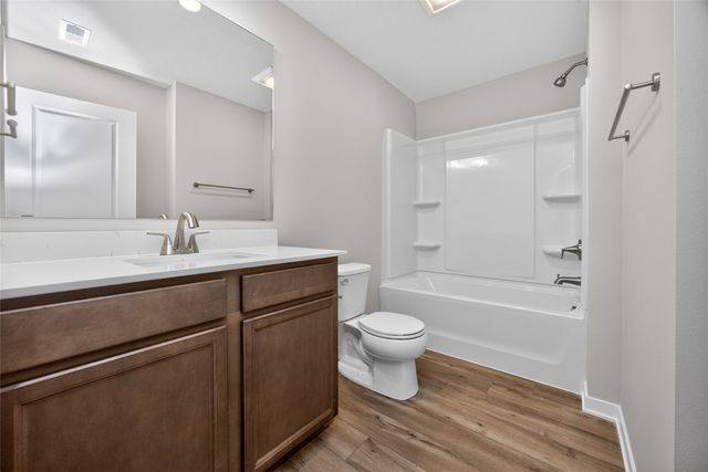 9120 Robinson Drive, West Des Moines, IA 50266