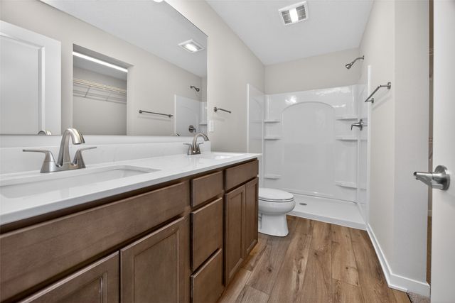 9120 Robinson Drive, West Des Moines, IA 50266