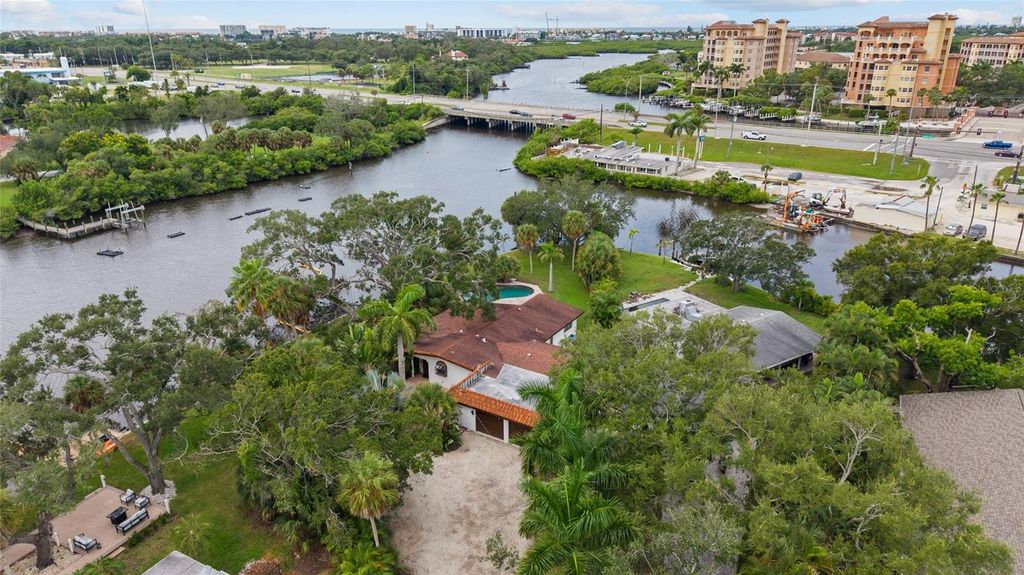 5381 PALOS VERDES DRIVE, Sarasota, FL 34231