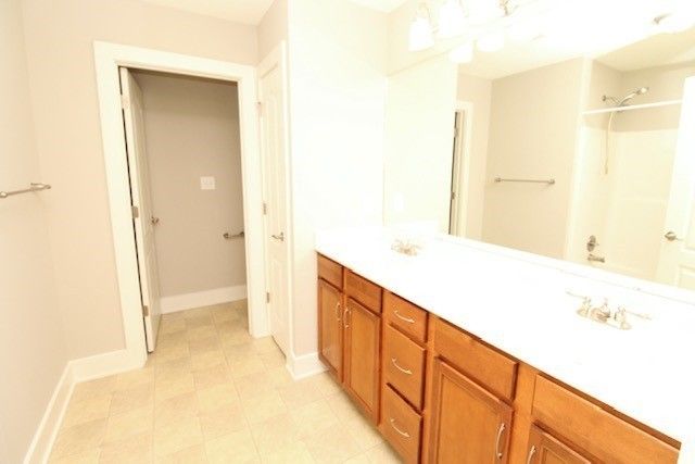 521 S 1st St, Clarksville, TN 37040