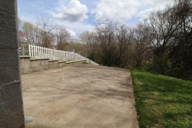 521 S 1st St, Clarksville, TN 37040