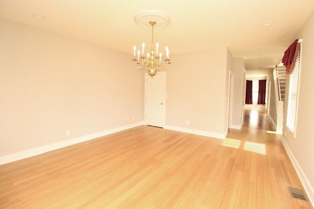 521 S 1st St, Clarksville, TN 37040