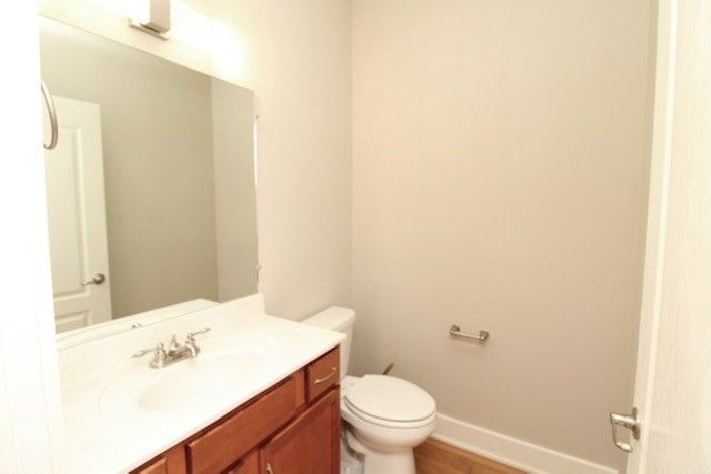 521 S 1st St, Clarksville, TN 37040