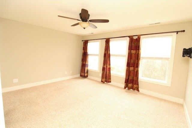 521 S 1st St, Clarksville, TN 37040