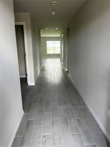 4021 35TH Street SW, Lehigh Acres, FL 33976