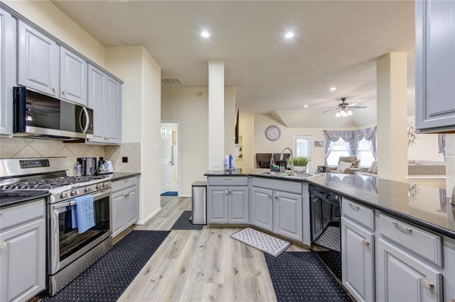 20519 Copper Cave Lane, Richmond, TX 77407