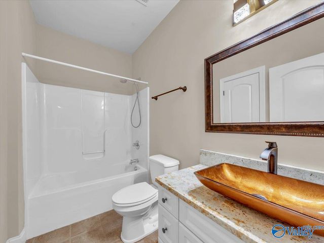8 Crimson Cloud Blvd SW, Huntsville, AL 35824
