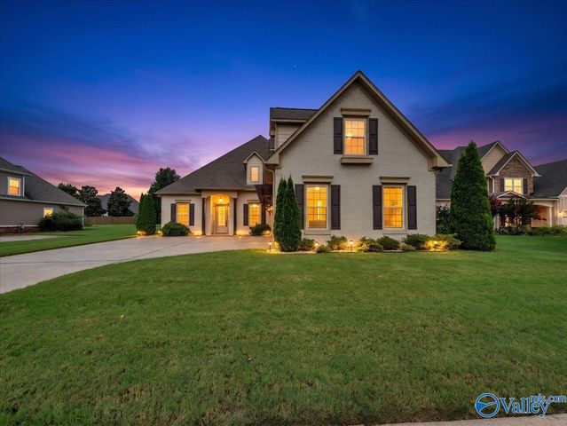 8 Crimson Cloud Blvd SW, Huntsville, AL 35824