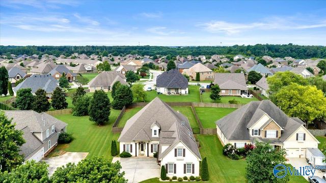 8 Crimson Cloud Blvd SW, Huntsville, AL 35824