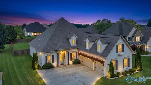 8 Crimson Cloud Blvd SW, Huntsville, AL 35824