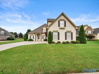 8 Crimson Cloud Blvd SW, Huntsville, AL 35824