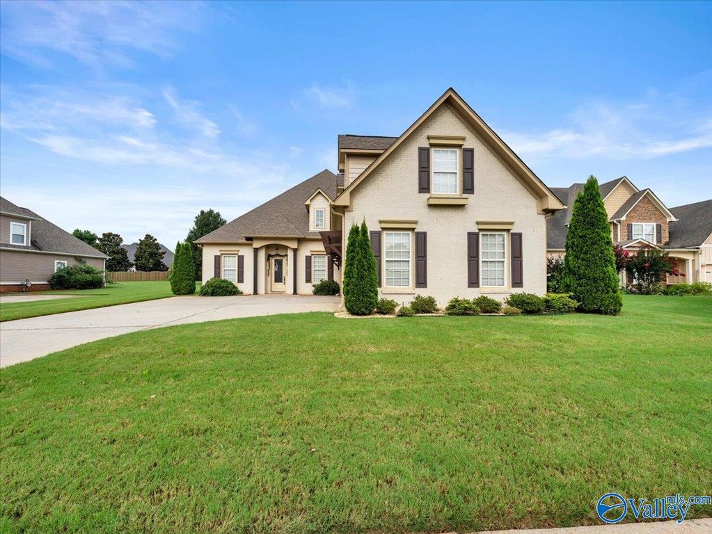 8 Crimson Cloud Blvd SW, Huntsville, AL 35824