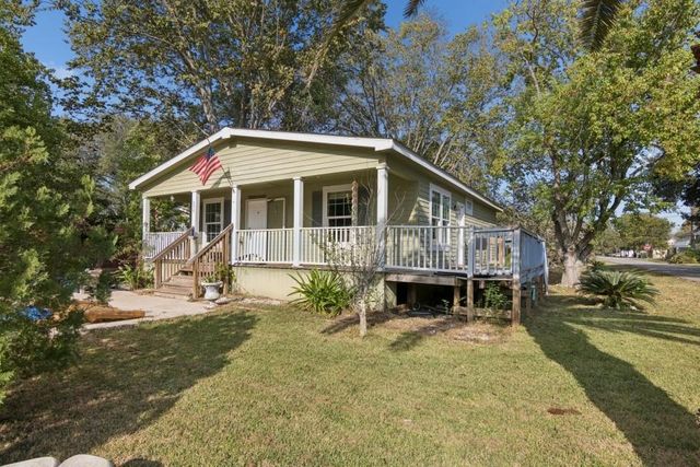 4619 2nd Street, Bacliff, TX 77518