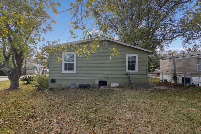 4619 2nd Street, Bacliff, TX 77518