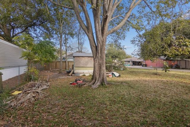 4619 2nd Street, Bacliff, TX 77518