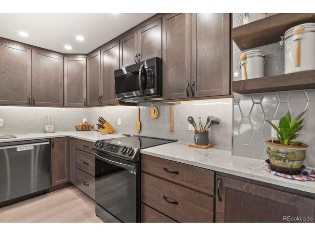 2868 S Heather Gardens Way B 250-109, Aurora, CO 80014