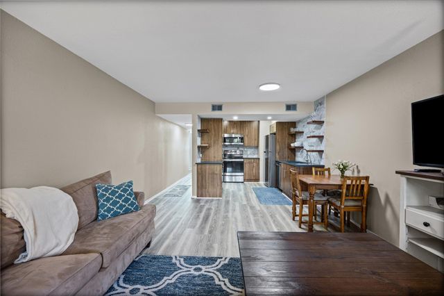 3809 Menchaca RD C, Austin, TX 78704