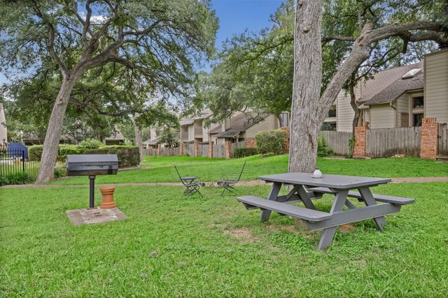 3809 Menchaca RD C, Austin, TX 78704