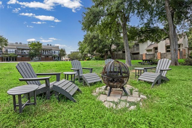 3809 Menchaca RD C, Austin, TX 78704