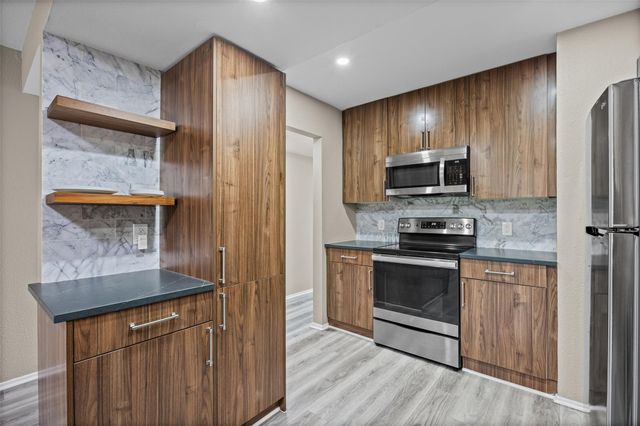 3809 Menchaca RD C, Austin, TX 78704