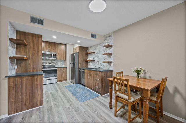 3809 Menchaca RD C, Austin, TX 78704