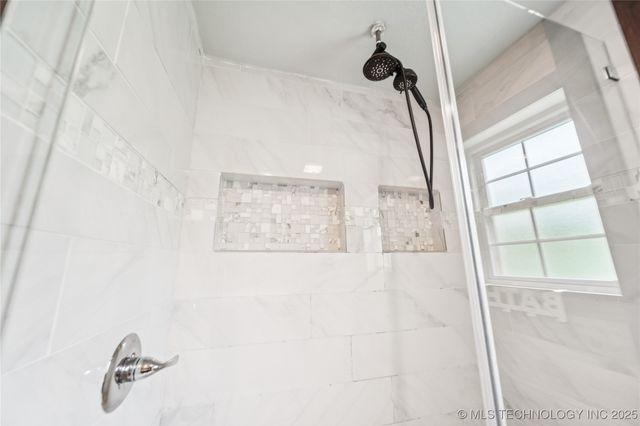 6103 S 223rd East Avenue, Broken Arrow, OK 74014