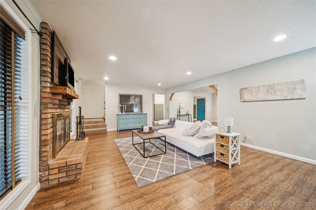 6103 S 223rd East Avenue, Broken Arrow, OK 74014