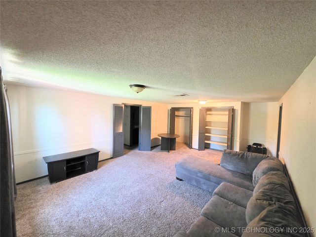 6103 S 223rd East Avenue, Broken Arrow, OK 74014