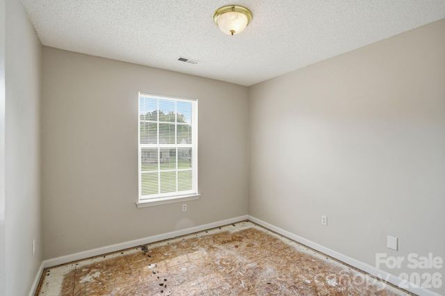 802 Almora Drive, Charlotte, NC 28216