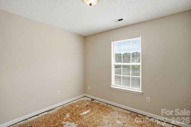 802 Almora Drive, Charlotte, NC 28216