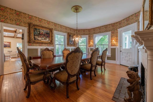 144 Taconic Road, Manchester, VT 05254