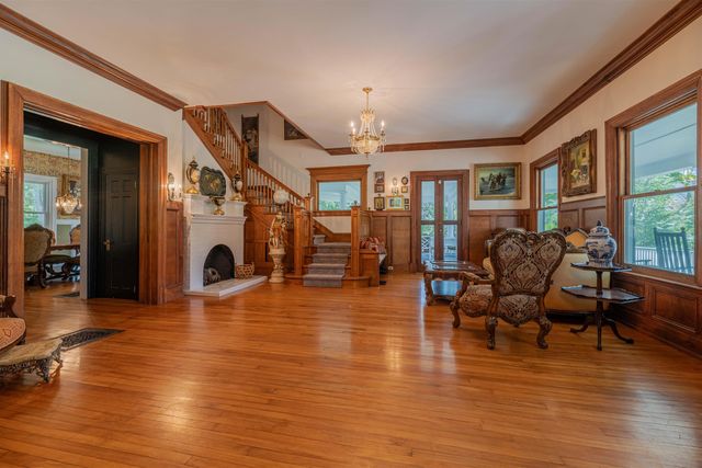 144 Taconic Road, Manchester, VT 05254