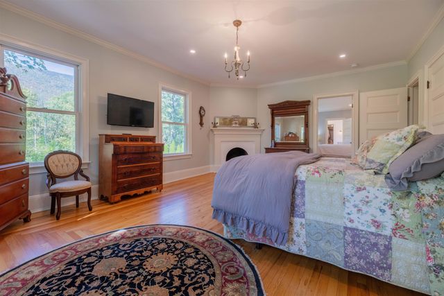 144 Taconic Road, Manchester, VT 05254