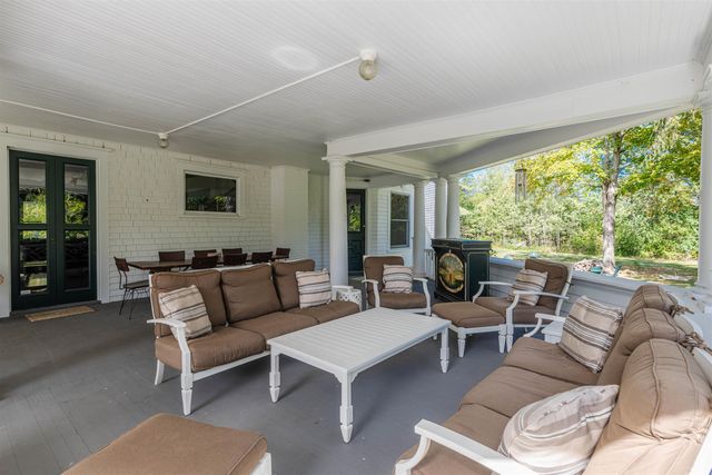 144 Taconic Road, Manchester, VT 05254