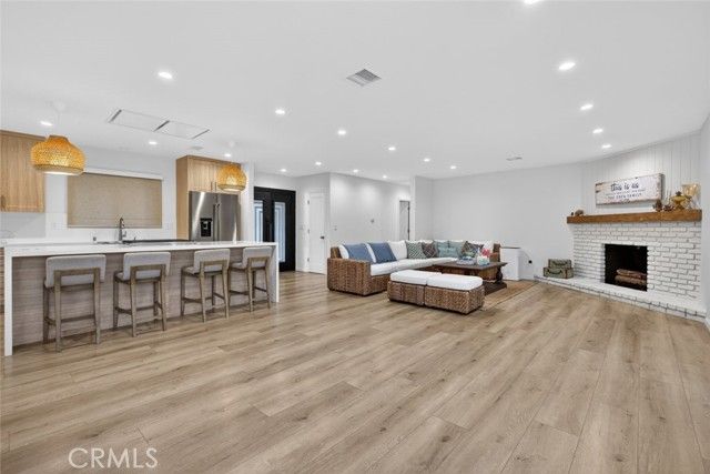 17831 Fullerfarm Street, Northridge (los Angeles), CA 91325