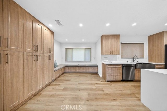 17831 Fullerfarm Street, Northridge (los Angeles), CA 91325