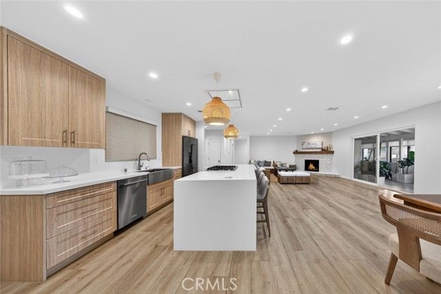 17831 Fullerfarm Street, Northridge (los Angeles), CA 91325